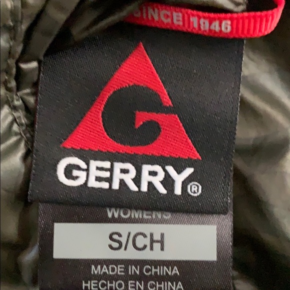 Gerry women’s reversible DOWN vest. - Picture 6 of 6